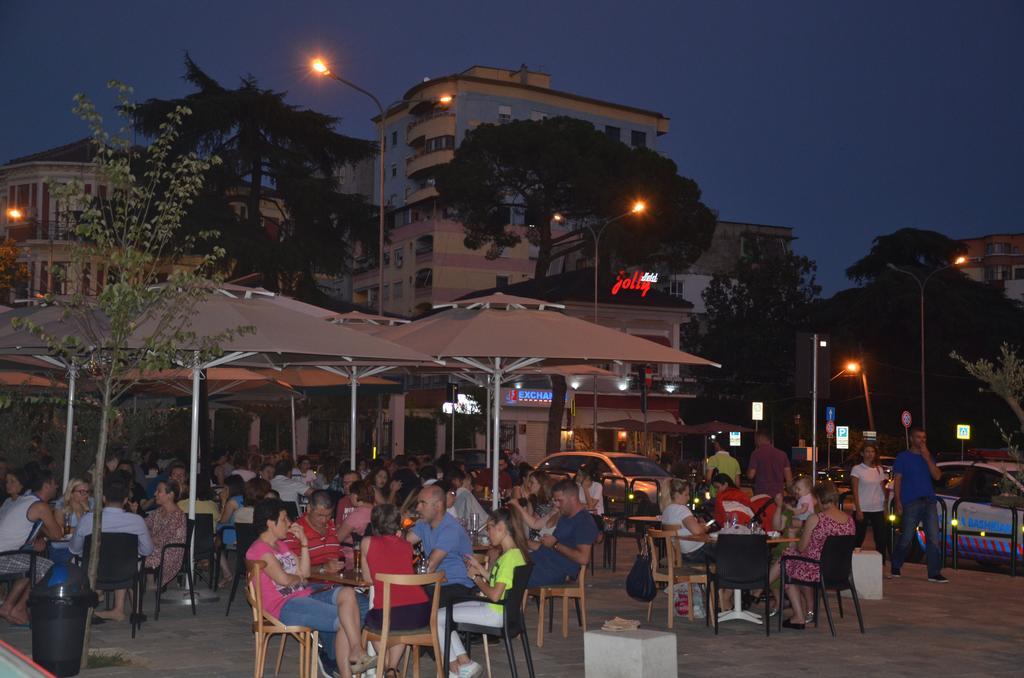 Jolly City Center Hotel Tirana Exterior photo