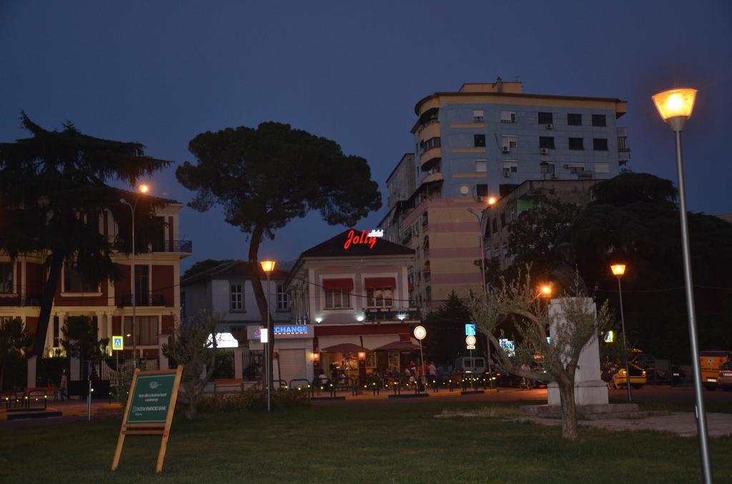 Jolly City Center Hotel Tirana Exterior photo