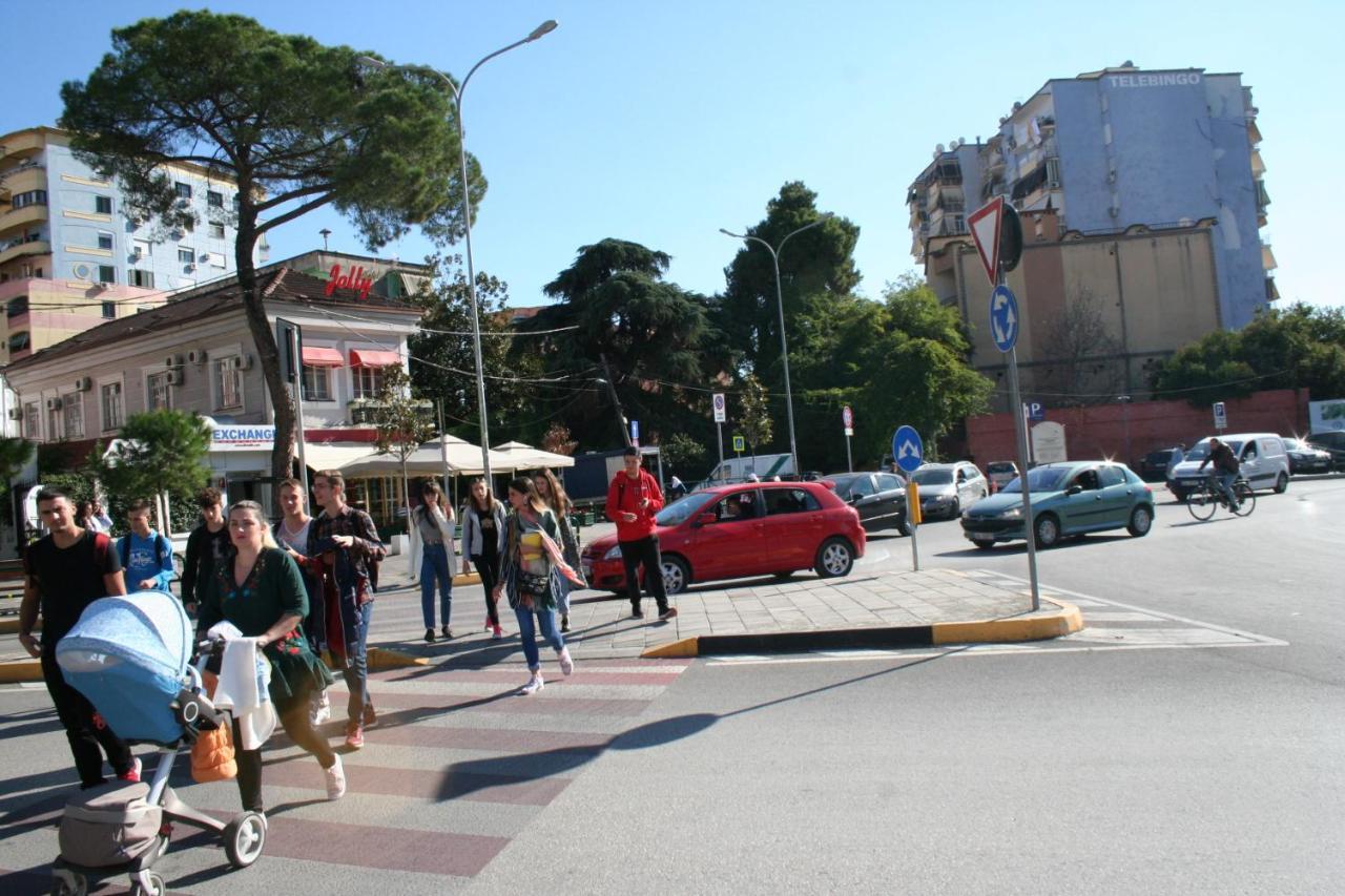 Jolly City Center Hotel Tirana Exterior photo