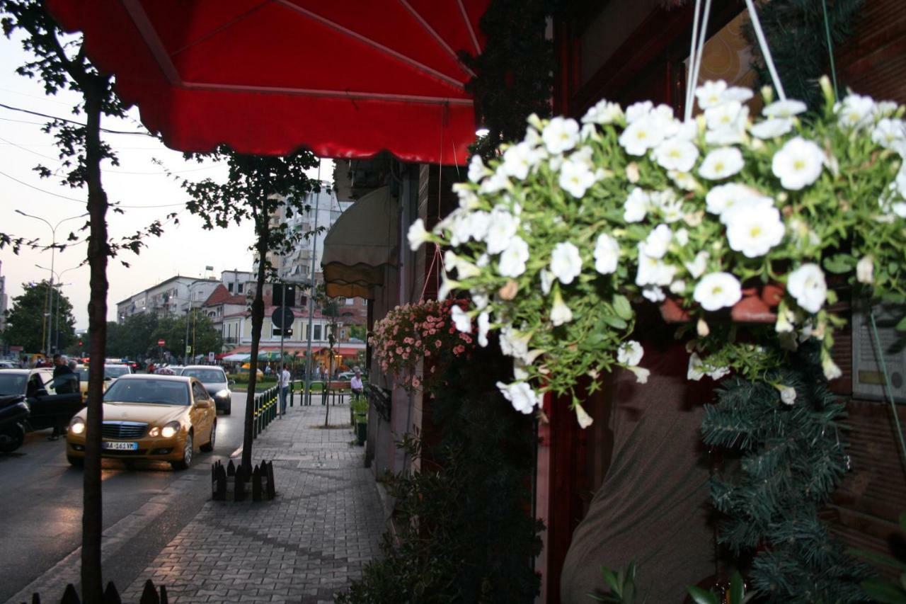 Jolly City Center Hotel Tirana Exterior photo